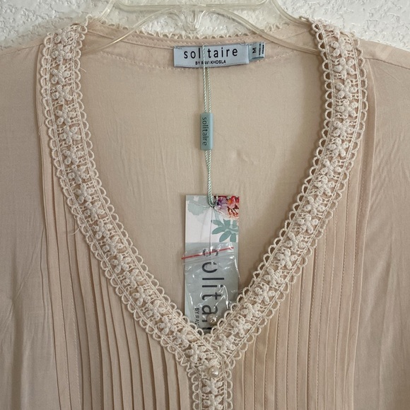 SOLITAIRE Lace Trim Tunic - Picture 3 of 16